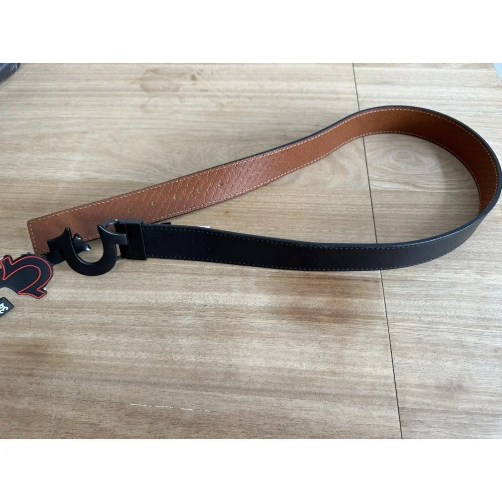 True Religion Reversible Belt Size 34 Black Tan Matte Horseshoe Buckle NWT